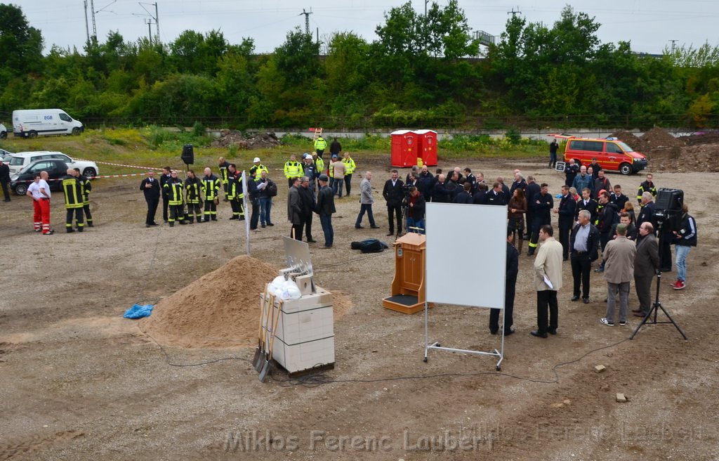 Erster Spatenstich Neues Feuerwehrzentrum Koeln Kalk Gummersbacherstr P066.JPG - Miklos Laubert